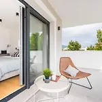 Auni Grey - Heated Pool - Rooftop - Seaview - Каштела