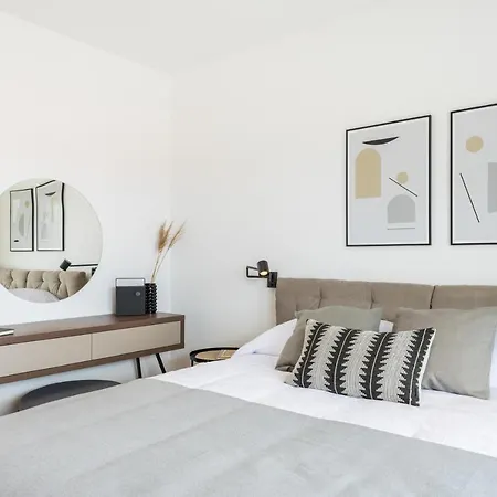 فيلة Auni Grey - Heated Pool - Rooftop - Seaview - Kaštela