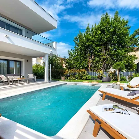 Auni Grey - Heated Pool - Rooftop - Seaview - * Kastela