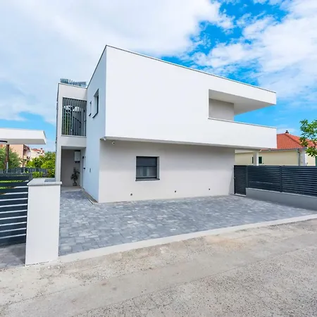 Auni Grey - Heated Pool - Rooftop - Seaview - Villa *