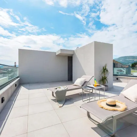 Auni Grey - Heated Pool - Rooftop - Seaview - * Kaštela