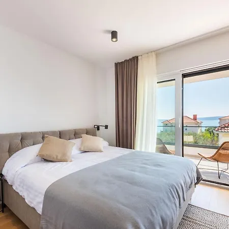 Vila Auni Grey - Heated Pool - Rooftop - Seaview -