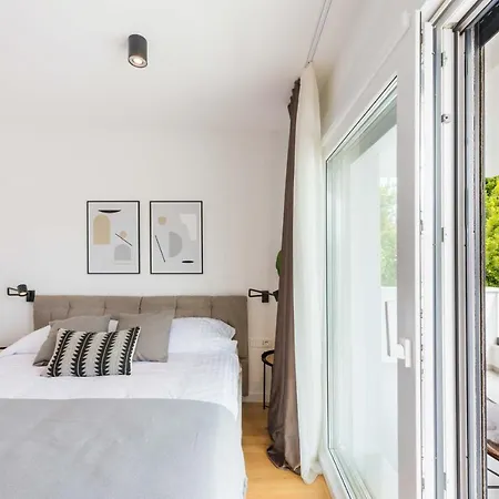 Auni Grey - Heated Pool - Rooftop - Seaview - Vila