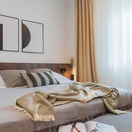 Auni Grey - Heated Pool - Rooftop - Seaview - Kaštela