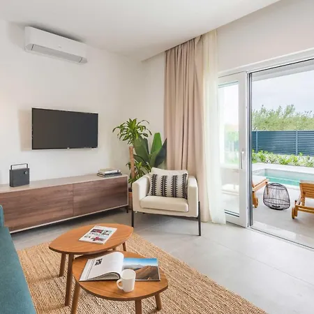 Auni Grey - Heated Pool - Rooftop - Seaview - Βίλα