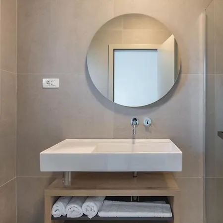 Auni Grey - Heated Pool - Rooftop - Seaview - Vila