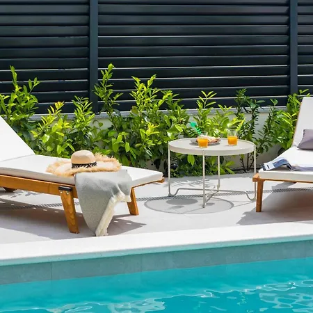 Auni Grey - Heated Pool - Rooftop - Seaview - Vila Kaštela