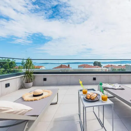 Villa Auni Grey - Heated Pool - Rooftop - Seaview - *