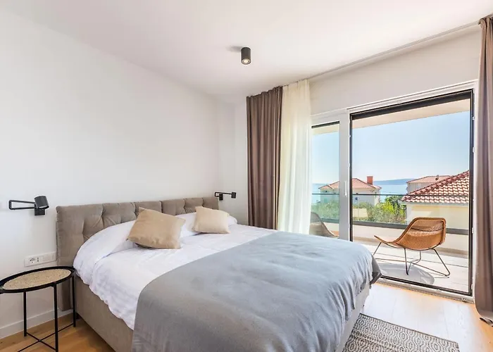 Villa Auni Grey - Heated Pool - Rooftop - Seaview -
