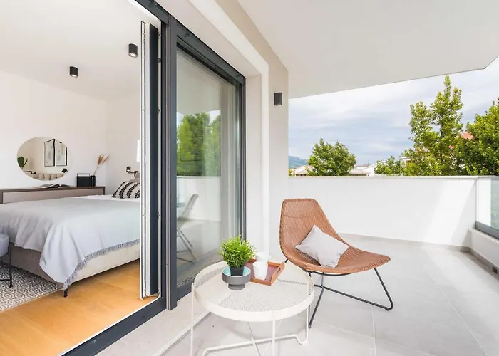 Auni Grey - Heated Pool - Rooftop - Seaview - Kaštela
