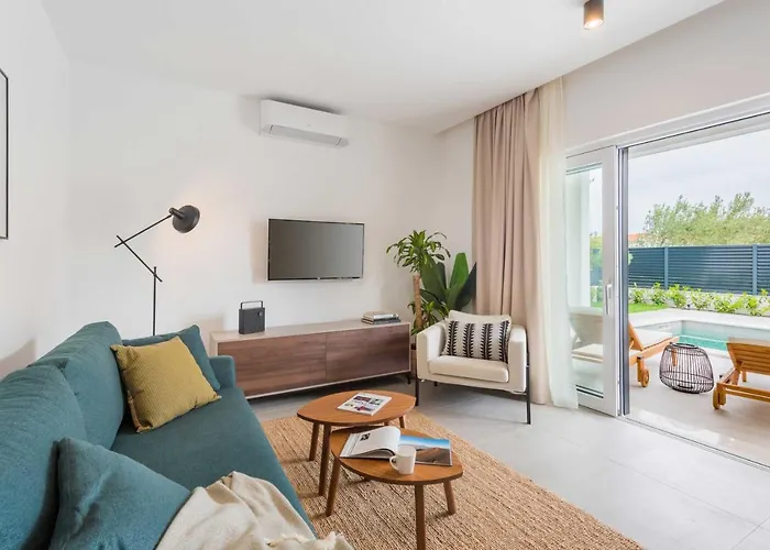 Auni Grey - Heated Pool - Rooftop - Seaview - *