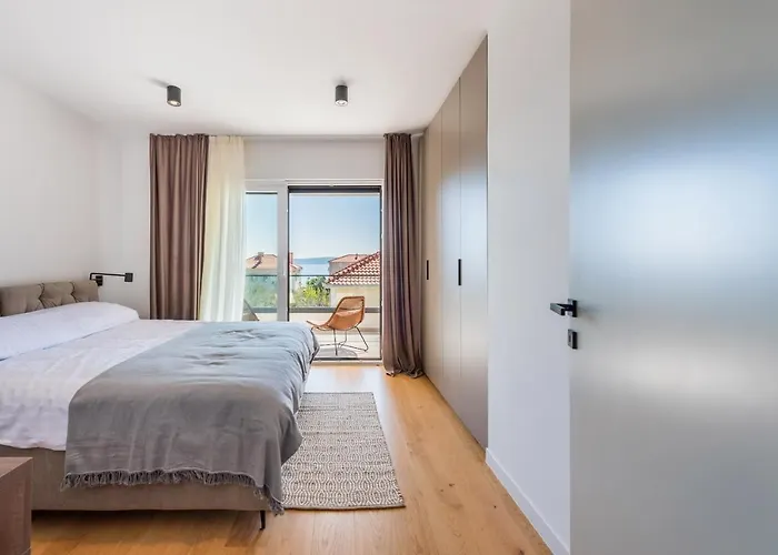 Auni Grey - Heated Pool - Rooftop - Seaview -