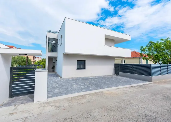 Auni Grey - Heated Pool - Rooftop - Seaview - Villa *